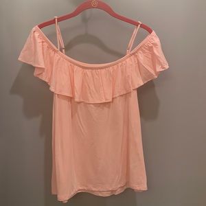 Lilly Pulitzer pink  small top
Never washed never worn
